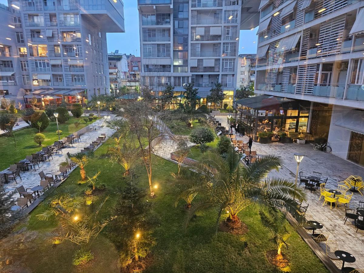 Pleasant Apartment With Free Dedicated Parking In Komuna E Parisit Tirana Exterior photo